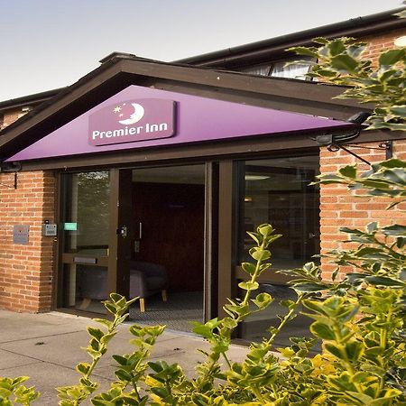 Premier Inn Crewe Nantwich Bagian luar foto