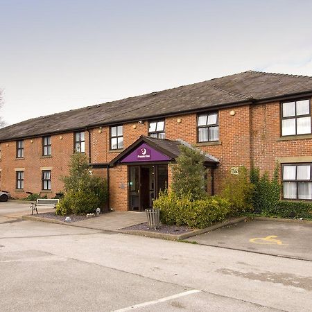 Premier Inn Crewe Nantwich Bagian luar foto