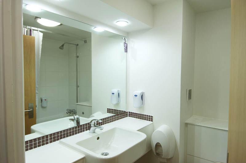 Premier Inn Crewe Nantwich Bagian luar foto